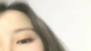 绫辻行人调教19岁小母狗，JJ喂奶油
