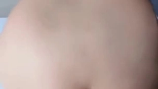 大奶女网友被灌醉捡尸惨遭陌生男子迷奸